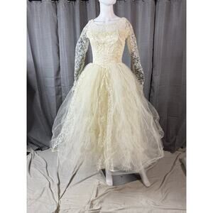 Vintage Lace and Tulle Tea Length Wedding Dress Sz Small